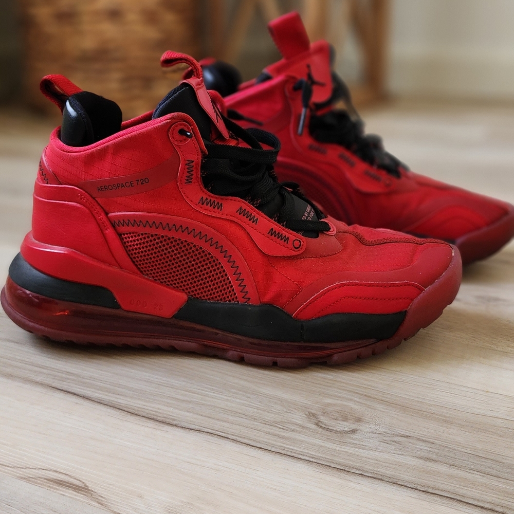 Jordan Aerospace 720